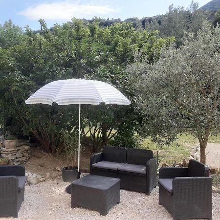 Appartamento Le Chemin De Bruniele Aubres Esterno foto