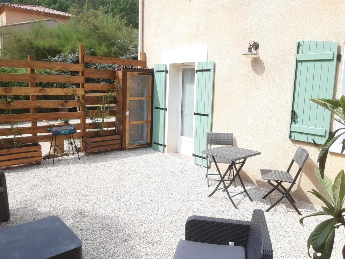 Appartamento Le Chemin De Bruniele Aubres Esterno foto